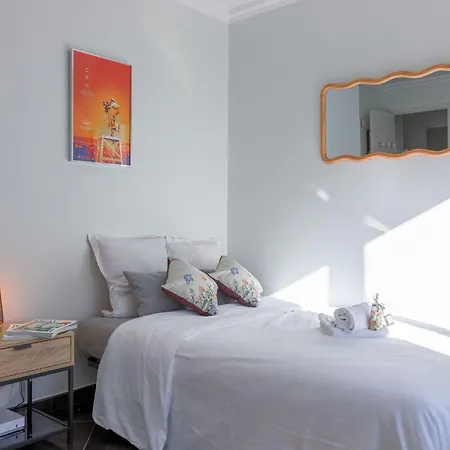 Rue Hoche By Halldis *